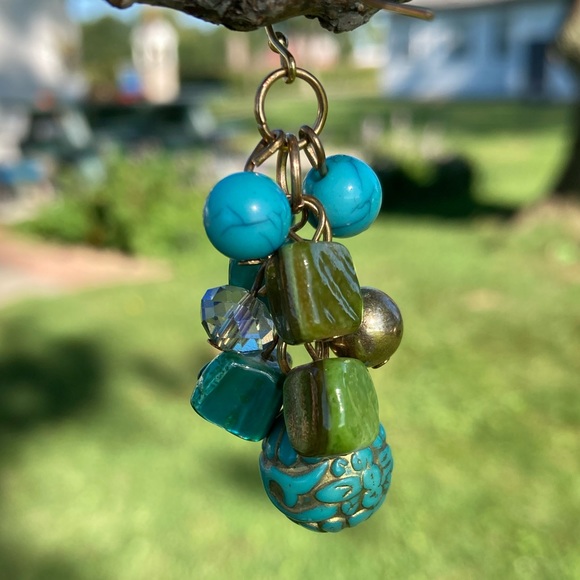 Vintage beaded turquoise abalone cluster earrings - Picture 3 of 5